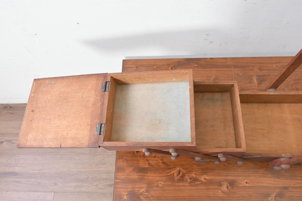 和製ヴィンテージ　絶版品　希少　松本民芸家具　開閉式でコンパクトに収納できる脚付きソーイングボックス　(R-086788)