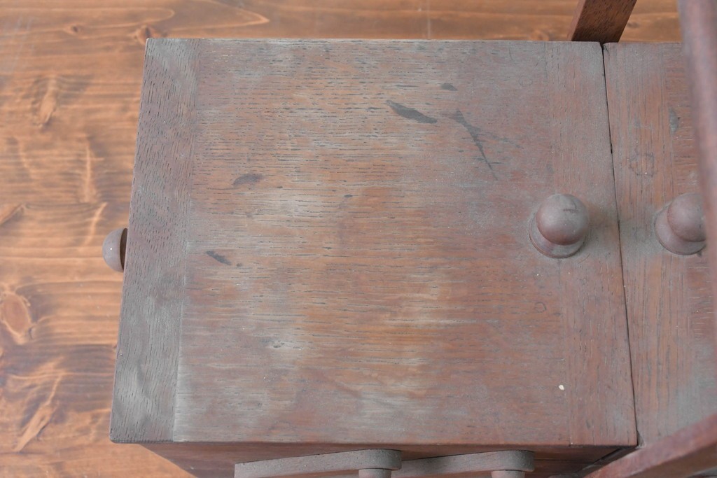 和製ヴィンテージ　絶版品　希少　松本民芸家具　開閉式でコンパクトに収納できる脚付きソーイングボックス　(R-086788)