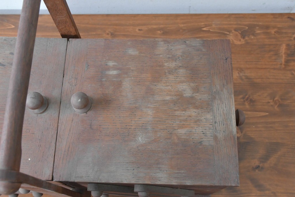 和製ヴィンテージ　絶版品　希少　松本民芸家具　開閉式でコンパクトに収納できる脚付きソーイングボックス　(R-086788)