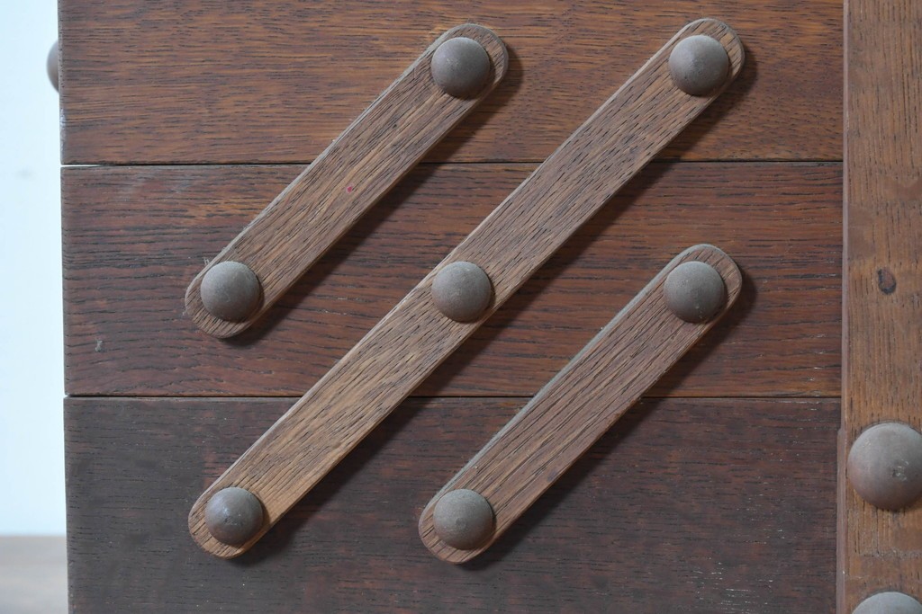 和製ヴィンテージ　絶版品　希少　松本民芸家具　開閉式でコンパクトに収納できる脚付きソーイングボックス　(R-086788)