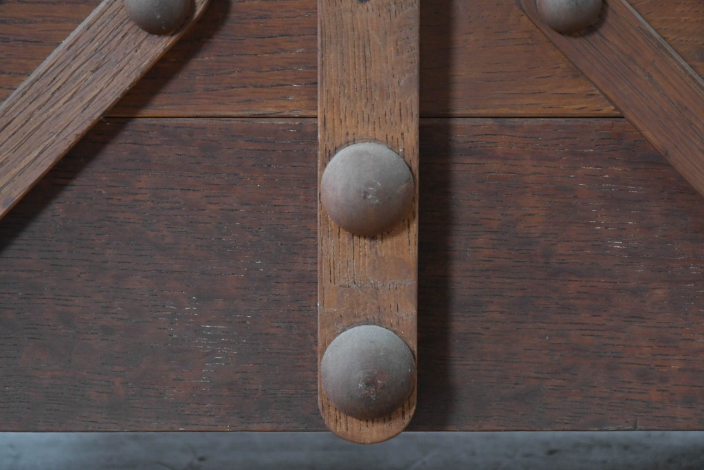 和製ヴィンテージ　絶版品　希少　松本民芸家具　開閉式でコンパクトに収納できる脚付きソーイングボックス　(R-086788)