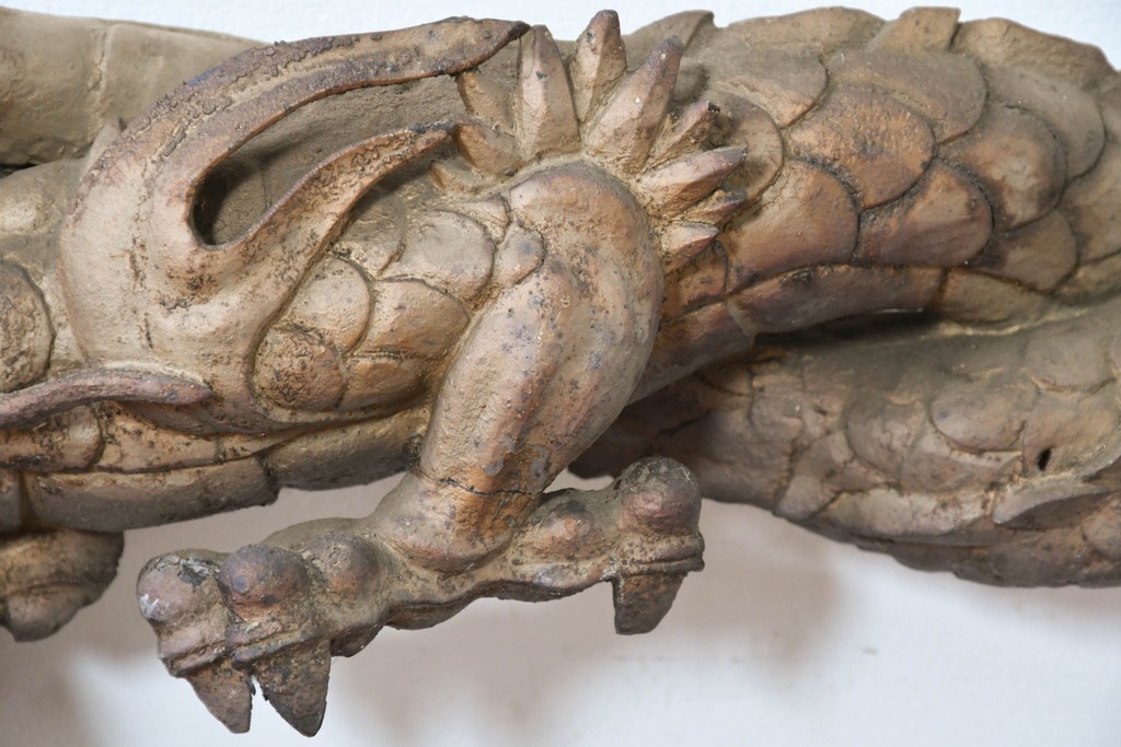 明治大正期　木彫刻　迫力のある双龍(阿形・吽形)を象った仏閣の壁掛けオブジェ　(R-086789)