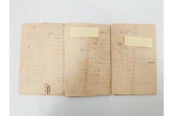 倉田百三　「絶対の恋愛」の元になった自筆書簡(恋文)　ハガキ1枚・手紙53通・封筒・写真の資料まとめてセット　(R-086790)