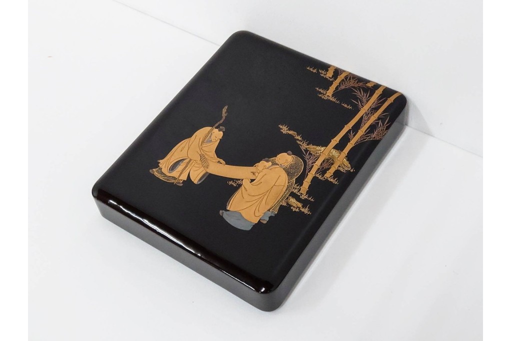 内梨地　蒔絵で描かれた竹林七賢人図が上品な硯箱　雨端硯付き　(R-086795)