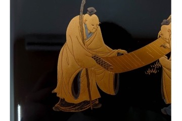 内梨地　蒔絵で描かれた竹林七賢人図が上品な硯箱　雨端硯付き　(R-086795)