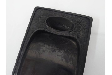 内梨地　蒔絵で描かれた竹林七賢人図が上品な硯箱　雨端硯付き　(R-086795)