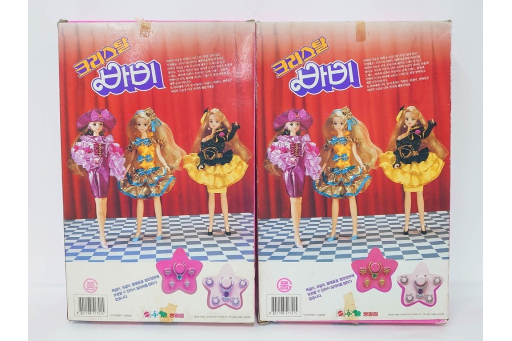 韓国　Barbie(バービー)　クリスタルシリーズ・誕生日モチーフ　バービー人形7点セット　外箱付き　(R-086796)