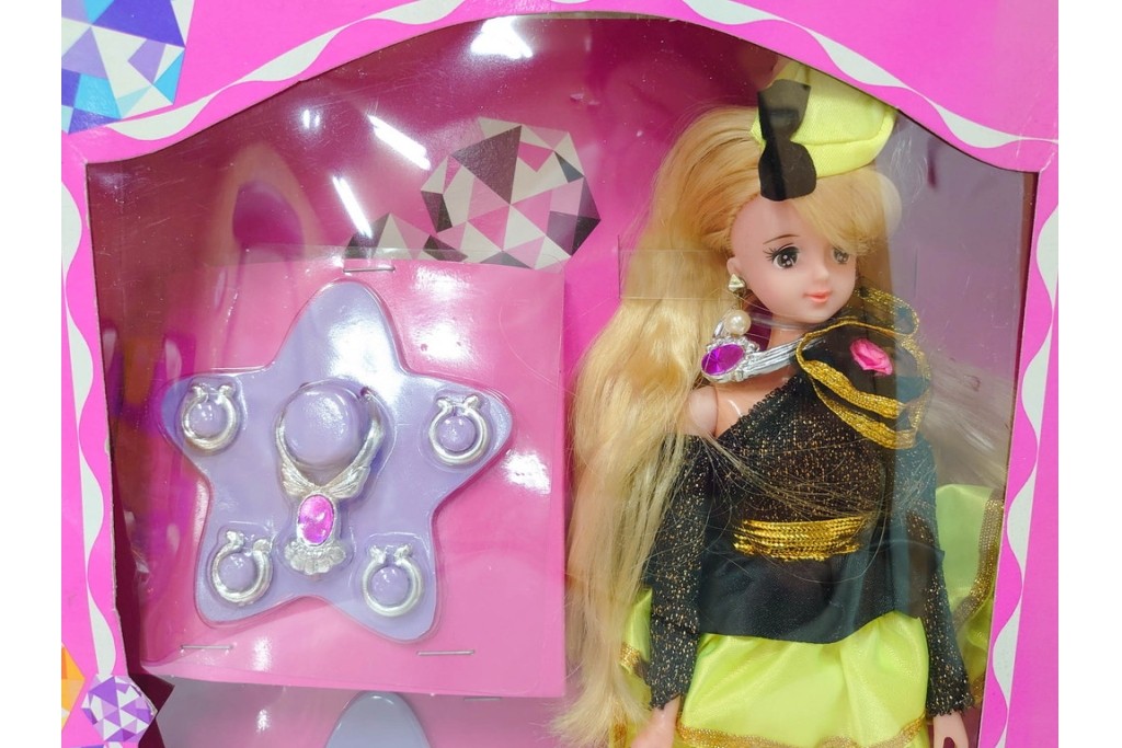 韓国　Barbie(バービー)　クリスタルシリーズ・誕生日モチーフ　バービー人形7点セット　外箱付き　(R-086796)