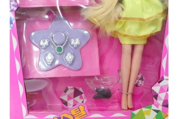 韓国　Barbie(バービー)　クリスタルシリーズ・誕生日モチーフ　バービー人形7点セット　外箱付き　(R-086796)