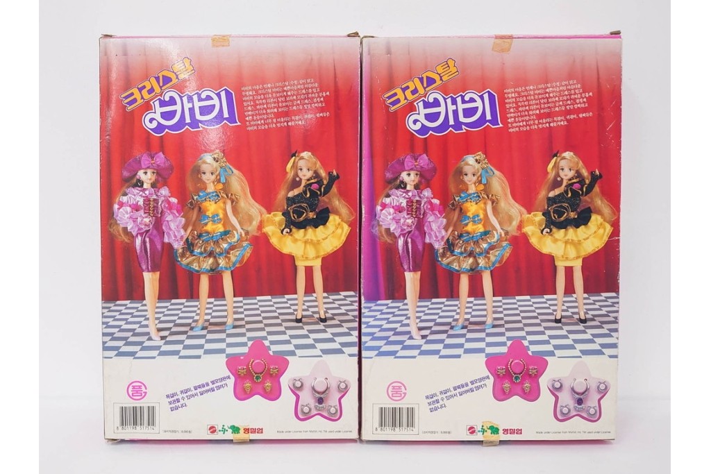 韓国　Barbie(バービー)　クリスタルシリーズ・誕生日モチーフ　バービー人形7点セット　外箱付き　(R-086796)