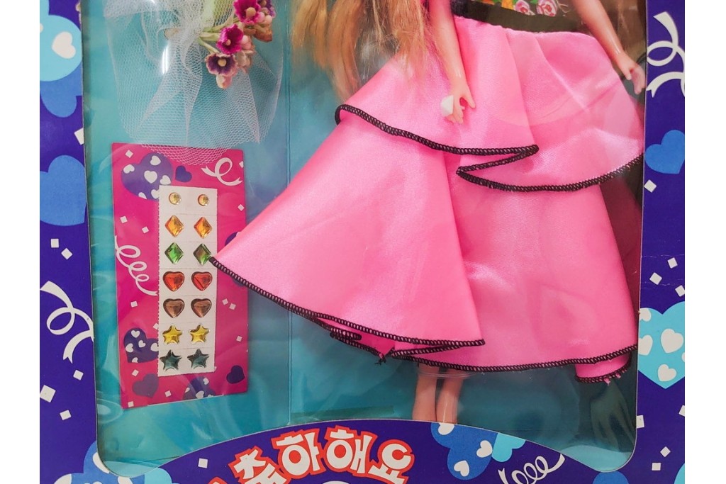 韓国　Barbie(バービー)　クリスタルシリーズ・誕生日モチーフ　バービー人形7点セット　外箱付き　(R-086796)