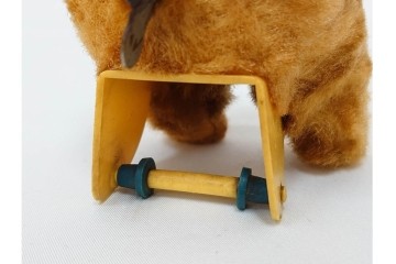西ドイツ　MAX CARL社製　ゼンマイ仕掛けで編み物をするクマのおもちゃ　(R-086798)