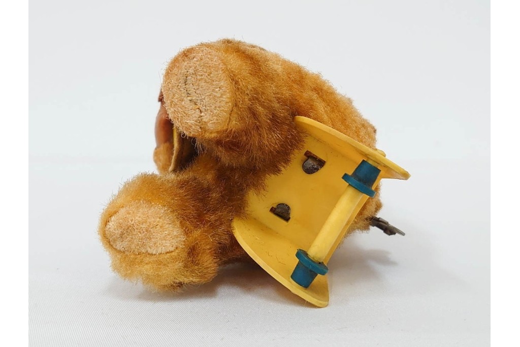 西ドイツ　MAX CARL社製　ゼンマイ仕掛けで編み物をするクマのおもちゃ　(R-086798)