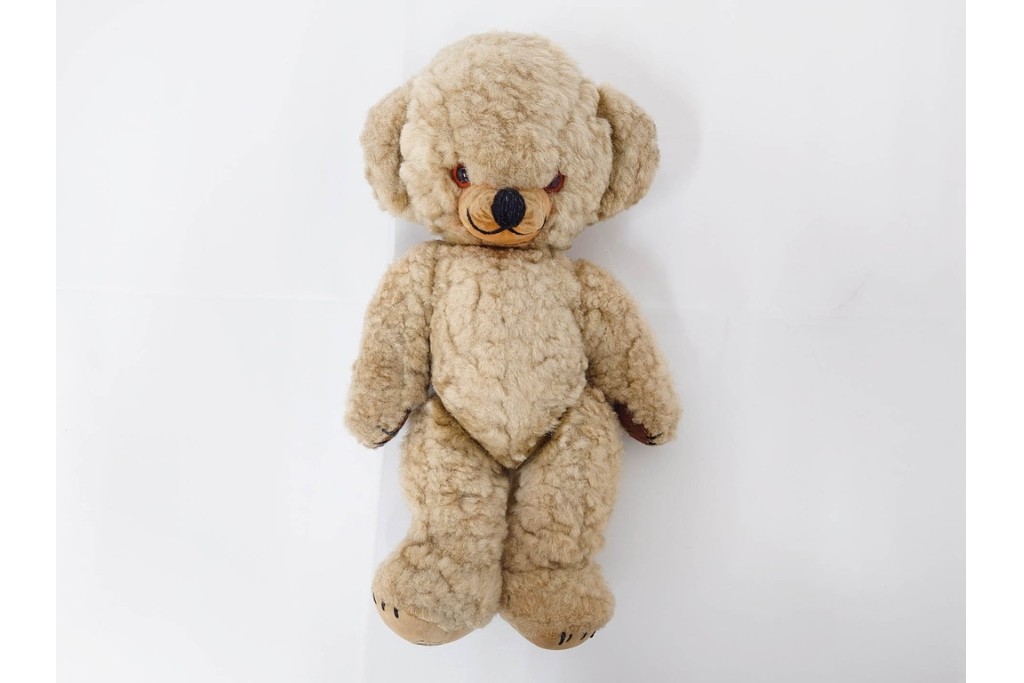 イギリスヴィンテージ　メリーソート(MERRY THOUGHT)社　チーキーシリーズ　REGタグ付き　高さ約34cmの愛らしいテディベア　(R-086799)