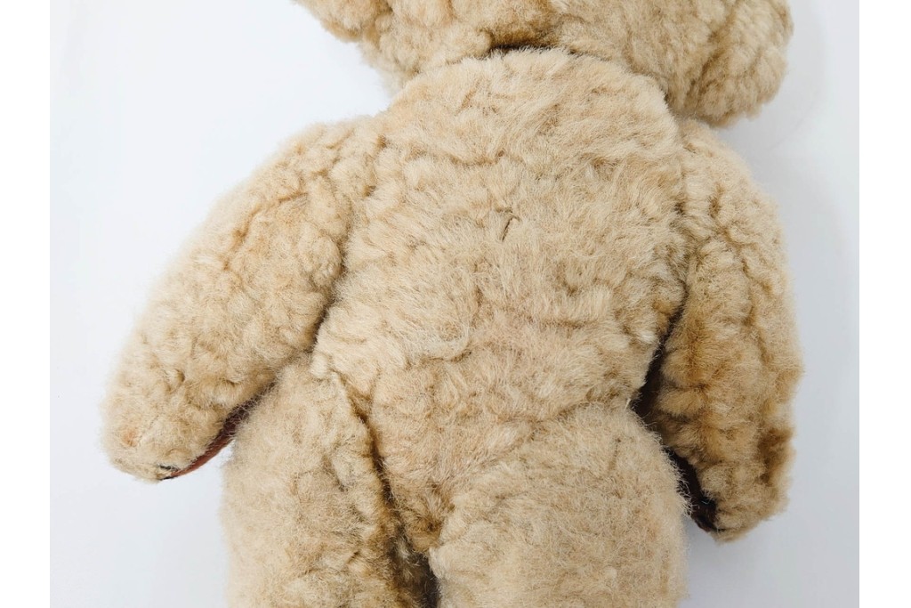 イギリスヴィンテージ　メリーソート(MERRY THOUGHT)社　チーキーシリーズ　REGタグ付き　高さ約34cmの愛らしいテディベア　(R-086799)