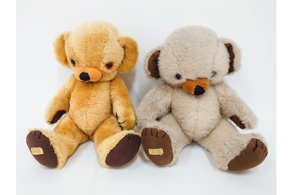 イギリスヴィンテージ　メリーソート(MERRY THOUGHT)社　チーキーシリーズ　高さ約43cmの可愛らしいテディベア2点セット　(R-086801)