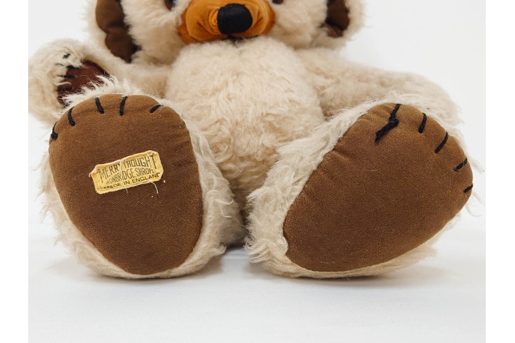 イギリスヴィンテージ　メリーソート(MERRY THOUGHT)社　チーキーシリーズ　高さ約43cmの可愛らしいテディベア2点セット　(R-086801)