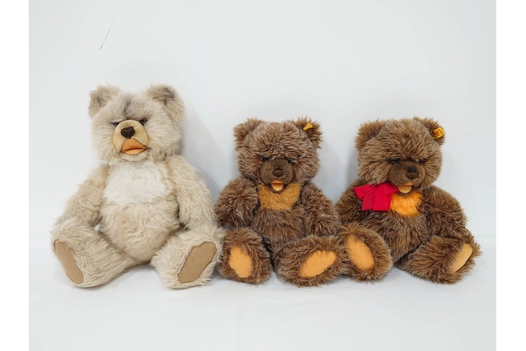 ドイツヴィンテージ　シュタイフ(Steiff)　ゾッティ　高さ約38cm・30cm・30cm　愛くるしい表情のテディベア3点セット　(R-086803)