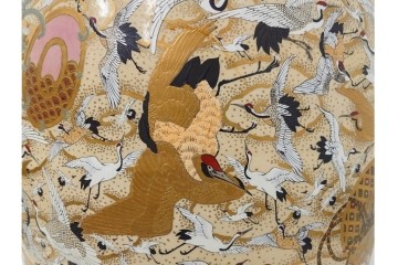 薩摩焼　金襴手　高さ約65cm　豪華絢爛な群鶴図の花瓶　(R-086804)