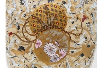 薩摩焼　金襴手　高さ約65cm　豪華絢爛な群鶴図の花瓶　(R-086804)