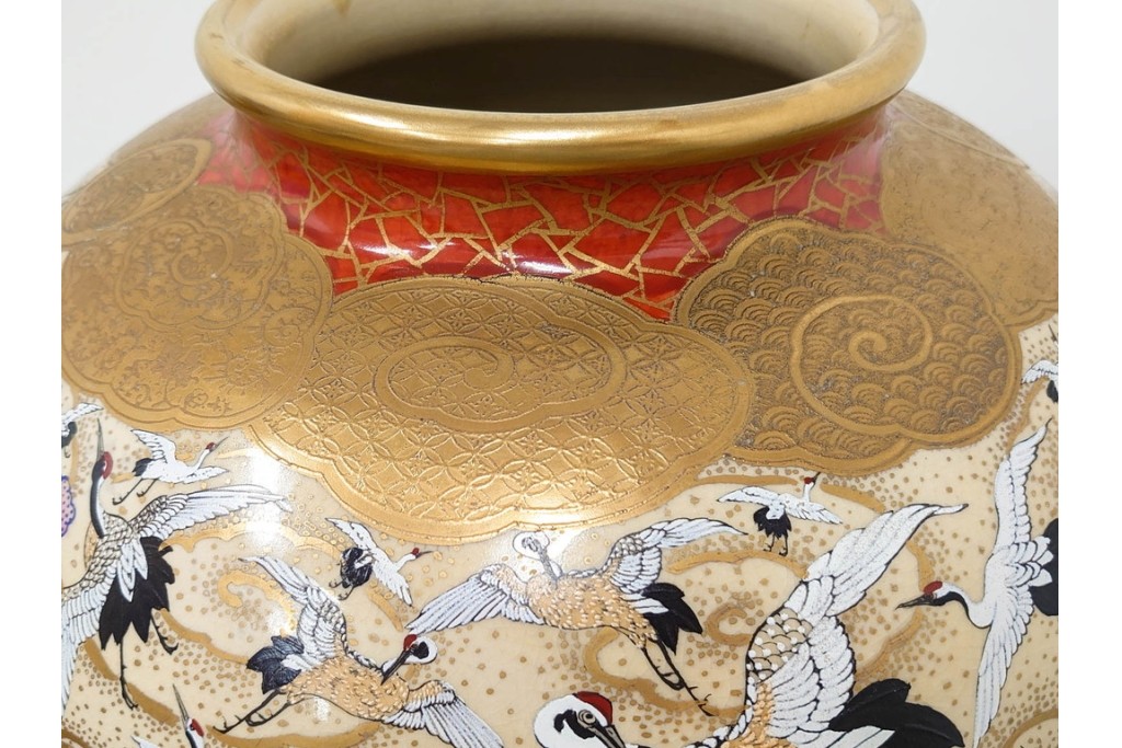 薩摩焼　金襴手　高さ約65cm　豪華絢爛な群鶴図の花瓶　(R-086804)