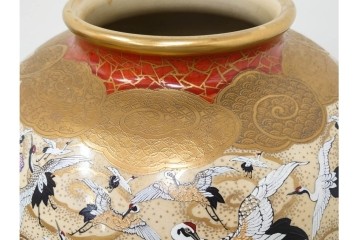 薩摩焼　金襴手　高さ約65cm　豪華絢爛な群鶴図の花瓶　(R-086804)