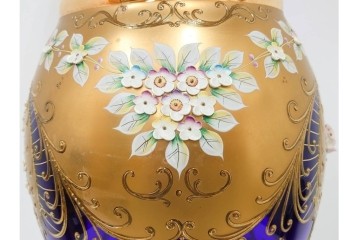 チェコ製　ボヘミアガラス　高さ約91cmの特大サイズ　濃いブルーに金彩装飾が華やかな花瓶　(R-086805)