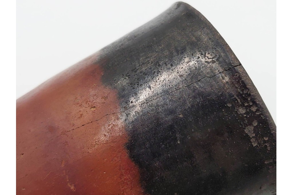 三越百貨店取り扱い　紀元前4000年　古代エジプト バダリ期(バダーリ期)の土器　「黒頭赤器」　共箱付き　(R-086806)