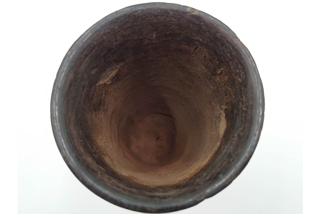 三越百貨店取り扱い　紀元前4000年　古代エジプト バダリ期(バダーリ期)の土器　「黒頭赤器」　共箱付き　(R-086806)