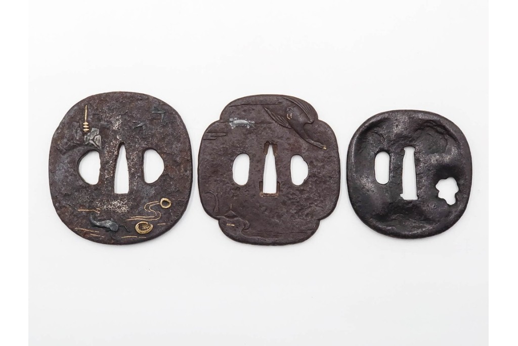 時代武具　鉄地　金銀象嵌　木瓜形(鶴)・竪丸形(魚に貝)・竪丸形の鍔3点セット　(R-086815)
