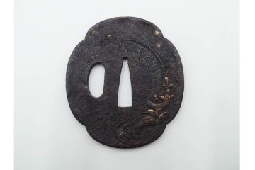 時代武具　鉄地・金象嵌　丸形(双馬・草花)・木瓜形(花蝶)の鍔3点セット　(R-086816)