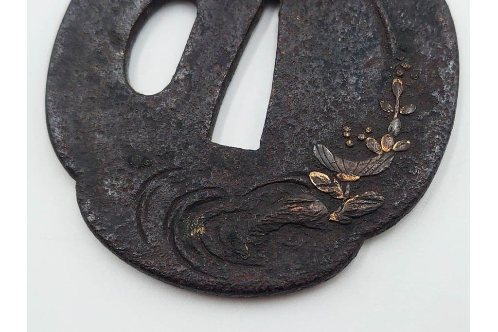 時代武具　鉄地・金象嵌　丸形(双馬・草花)・木瓜形(花蝶)の鍔3点セット　(R-086816)