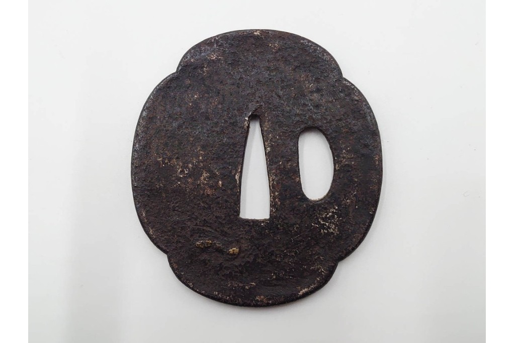 時代武具　鉄地・金象嵌　丸形(双馬・草花)・木瓜形(花蝶)の鍔3点セット　(R-086816)
