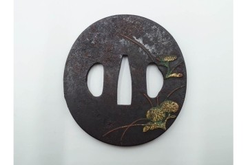 時代武具　鉄地・金象嵌　丸形(双馬・草花)・木瓜形(花蝶)の鍔3点セット　(R-086816)