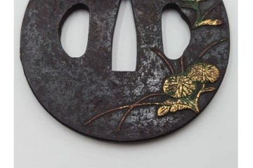 時代武具　鉄地・金象嵌　丸形(双馬・草花)・木瓜形(花蝶)の鍔3点セット　(R-086816)