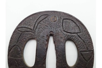 時代武具　丸形(植物・鶴亀透)・木瓜形(波図)の鍔3点セット　(R-086817)