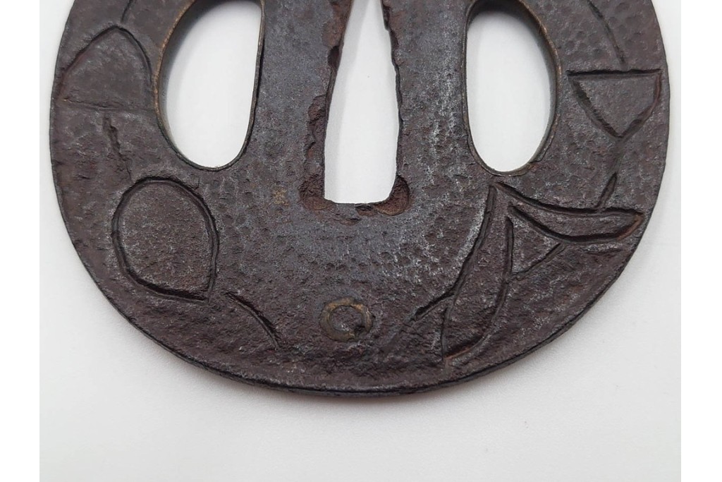 時代武具　丸形(植物・鶴亀透)・木瓜形(波図)の鍔3点セット　(R-086817)