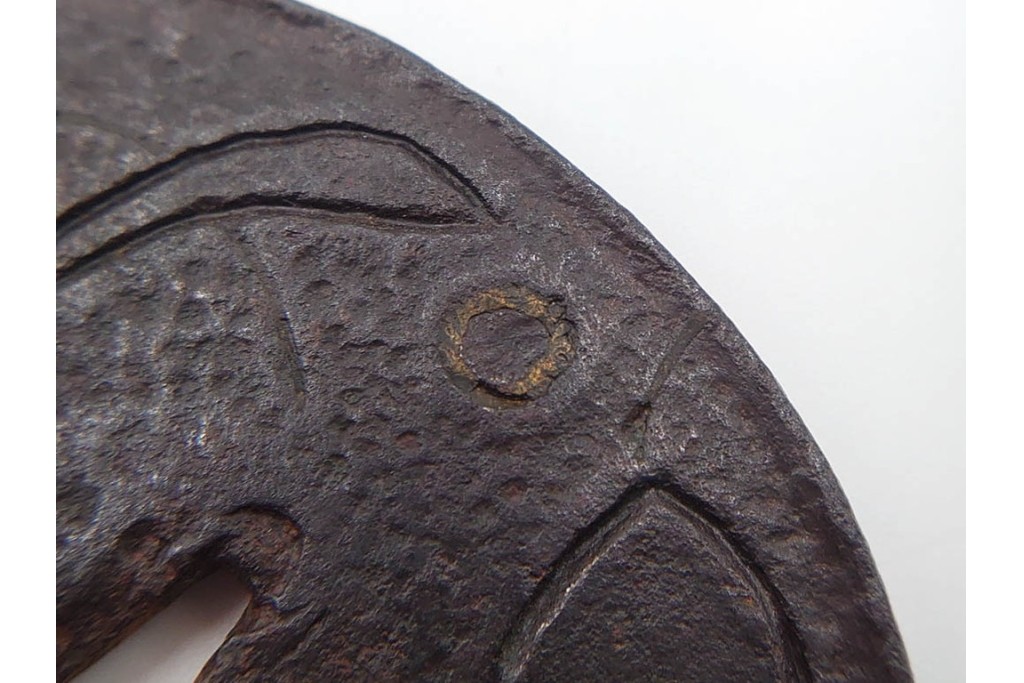 時代武具　丸形(植物・鶴亀透)・木瓜形(波図)の鍔3点セット　(R-086817)