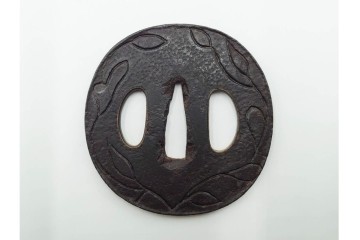 時代武具　丸形(植物・鶴亀透)・木瓜形(波図)の鍔3点セット　(R-086817)