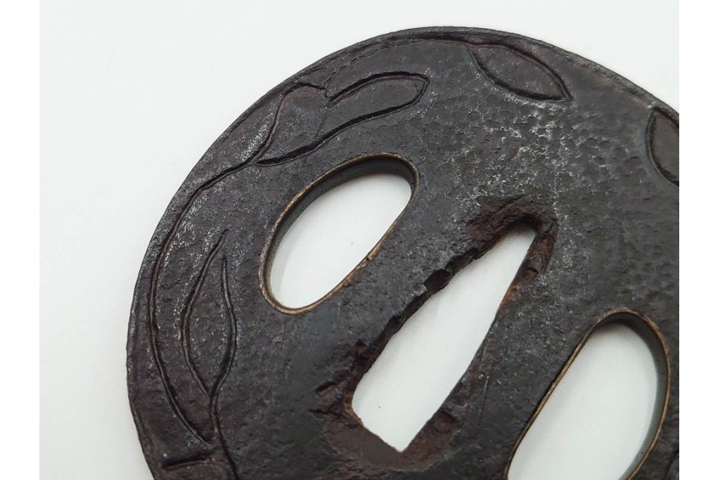 時代武具　丸形(植物・鶴亀透)・木瓜形(波図)の鍔3点セット　(R-086817)