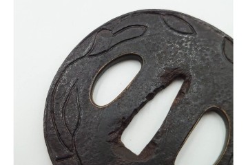 時代武具　丸形(植物・鶴亀透)・木瓜形(波図)の鍔3点セット　(R-086817)