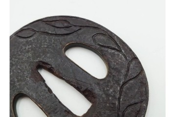 時代武具　丸形(植物・鶴亀透)・木瓜形(波図)の鍔3点セット　(R-086817)