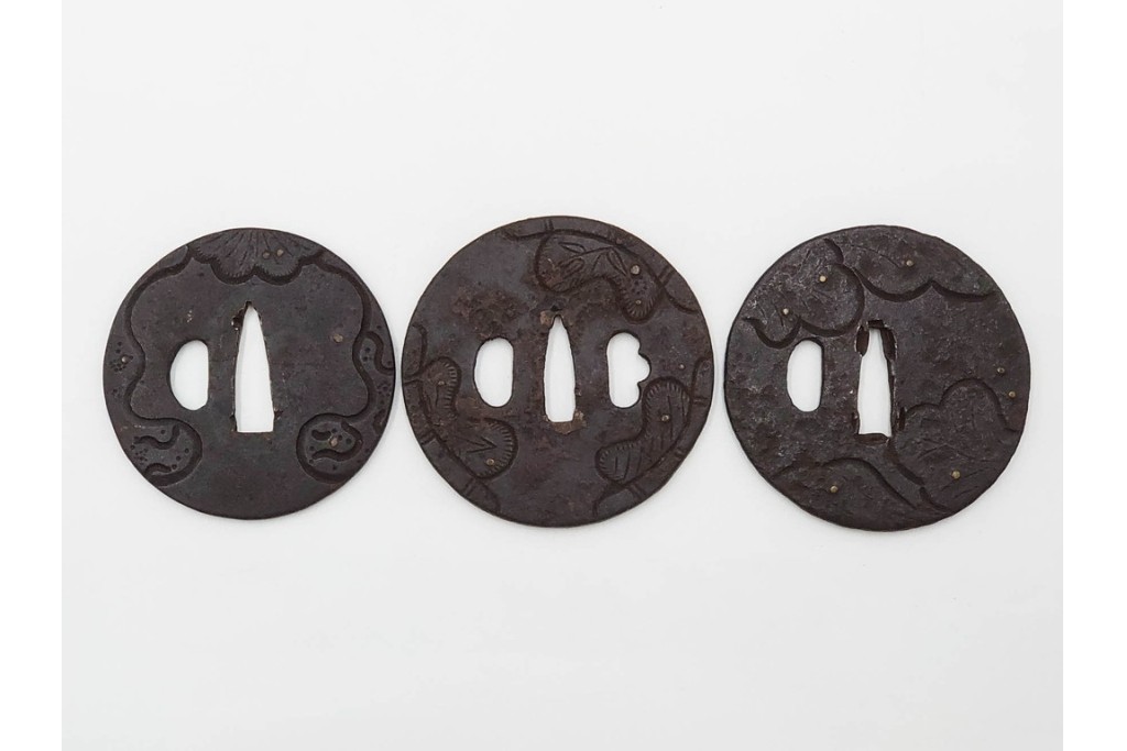 時代武具　丸形　金象嵌の意匠を施した鍔3点セット　(R-086819)