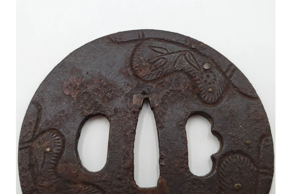 時代武具　丸形　金象嵌の意匠を施した鍔3点セット　(R-086819)