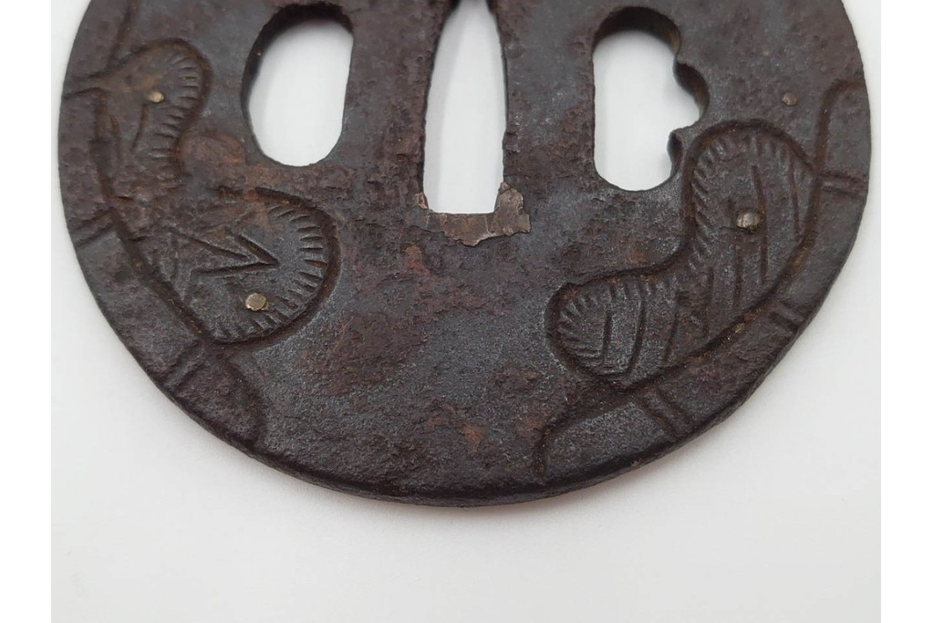 時代武具　丸形　金象嵌の意匠を施した鍔3点セット　(R-086819)