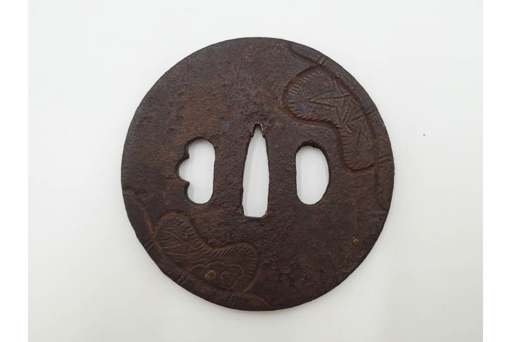 時代武具　丸形　金象嵌の意匠を施した鍔3点セット　(R-086819)