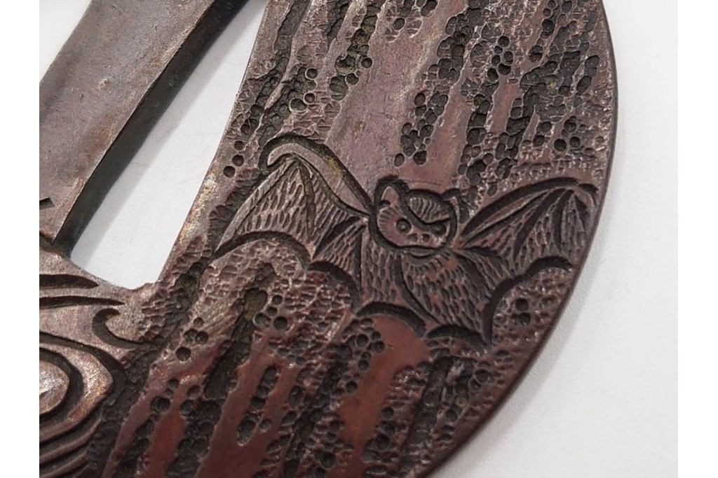 時代武具　「東都序之」在銘 茄子透かし・丸形(蝙蝠)・隅入角形(透かし)の鍔3点セット　外箱付き　(R-086827)