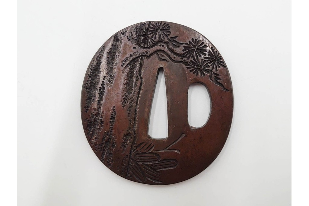 時代武具　「東都序之」在銘 茄子透かし・丸形(蝙蝠)・隅入角形(透かし)の鍔3点セット　外箱付き　(R-086827)