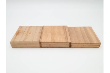 時代武具　「東都序之」在銘 茄子透かし・丸形(蝙蝠)・隅入角形(透かし)の鍔3点セット　外箱付き　(R-086827)