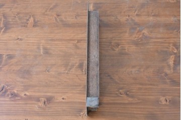 和製アンティーク　本常作　重厚な質感と経年による風合いが趣ある蔵戸の錠前金具　(R-086831)